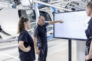 mercedes-benz-and-microsoft-collaborate-to-boost-p (2)