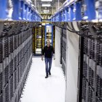 mercedes-benz-and-microsoft-collaborate-to-boost-p (5)