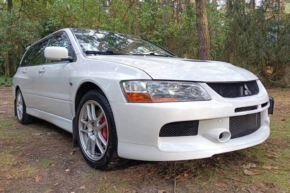 https://autogreeknews.gr/wp-content/uploads/2022/10/mitsubishi-lancer-evo-ix-wagon-for-sale-2.jpg