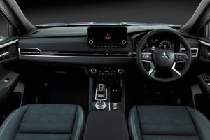 mitsubishi-outlander-goes-black-in-japan-with-new- (2)