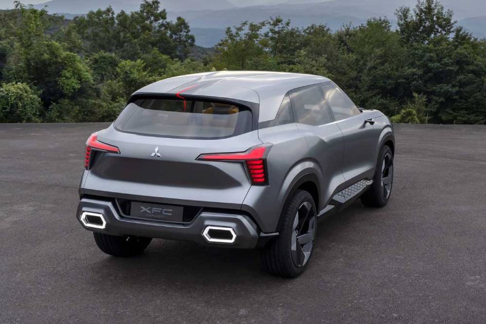 https://autogreeknews.gr/wp-content/uploads/2022/10/mitsubishi-xfc-concept-3.jpg
