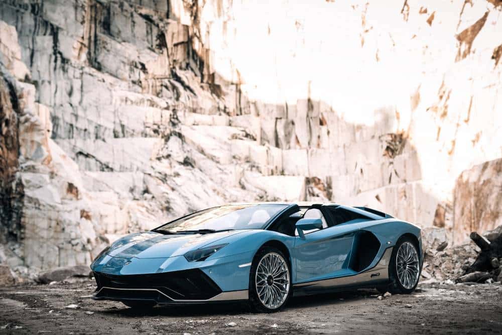 https://autogreeknews.gr/wp-content/uploads/2022/10/the-lamborghini-aventador-is-officially-dead-final-7.jpg