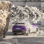 when-in-rome-you-can-play-with-the-new-lamborghini (3)