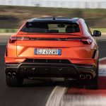 when-in-rome-you-can-play-with-the-new-lamborghini (8)