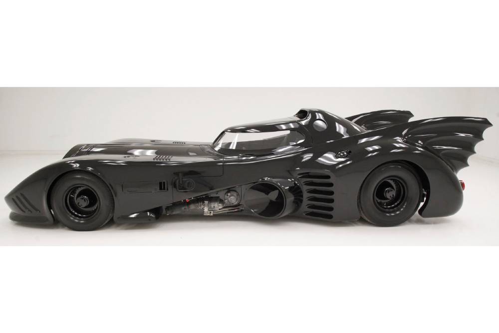 https://autogreeknews.gr/wp-content/uploads/2022/11/1989-batmobile-w-b-1.jpg