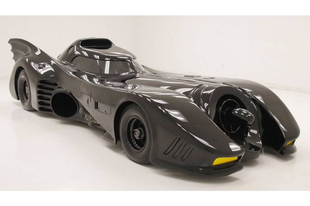 https://autogreeknews.gr/wp-content/uploads/2022/11/1989-batmobile-w-b-3.jpg