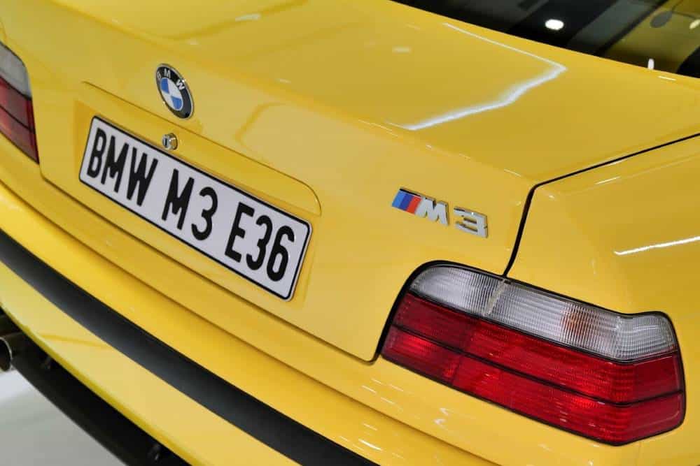https://autogreeknews.gr/wp-content/uploads/2022/11/1997-bmw-m3-evo-sold-for-286.250-eur-5.jpg