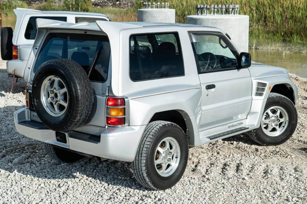 https://autogreeknews.gr/wp-content/uploads/2022/11/1997-mamual-mitsubishi-pajero-evo-21.jpg