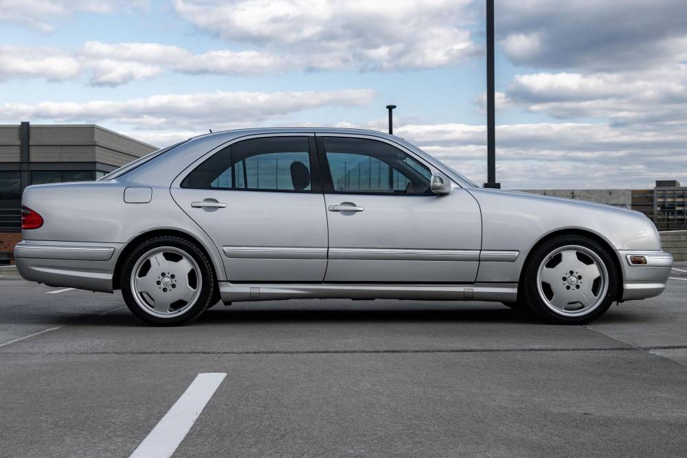 https://autogreeknews.gr/wp-content/uploads/2022/11/2000-mercedes-e55-amg-manual-swap-18.jpg