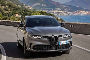 2023-Alfa-Romeo-Tonale-Q4-PHEV-00022