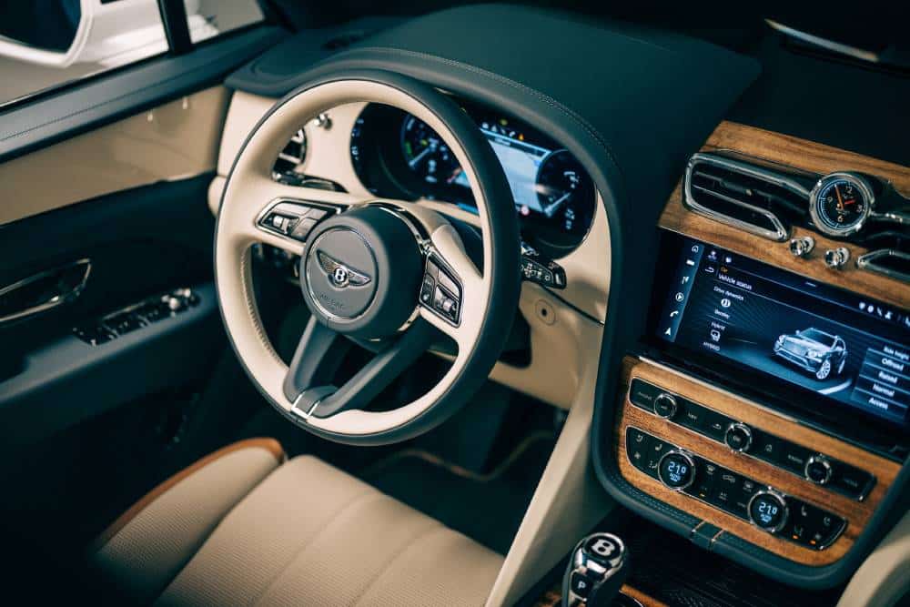 https://autogreeknews.gr/wp-content/uploads/2022/11/Bentley-Bentayga-Odyssean-Edition-5.jpg