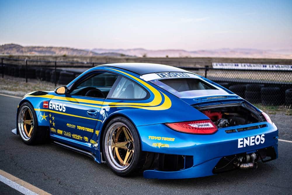 https://autogreeknews.gr/wp-content/uploads/2022/11/Eneos-Porsche-911-GT3-STI-By-DevSpeed-Motorsports-3.jpg