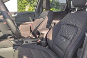 Ford-Kuga-2022-CarCenter-5