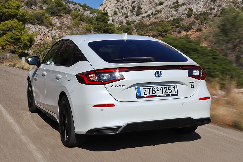 https://autogreeknews.gr/wp-content/uploads/2022/11/Honda-Civic-Hybrid-2022-2.jpg