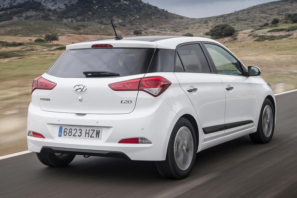 https://autogreeknews.gr/wp-content/uploads/2022/11/Hyundai-i20-2015-7.jpg