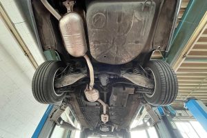 Mercedes-E-200-1990-(13)