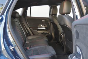 Mercedes EQA 300 4MATIC (10)