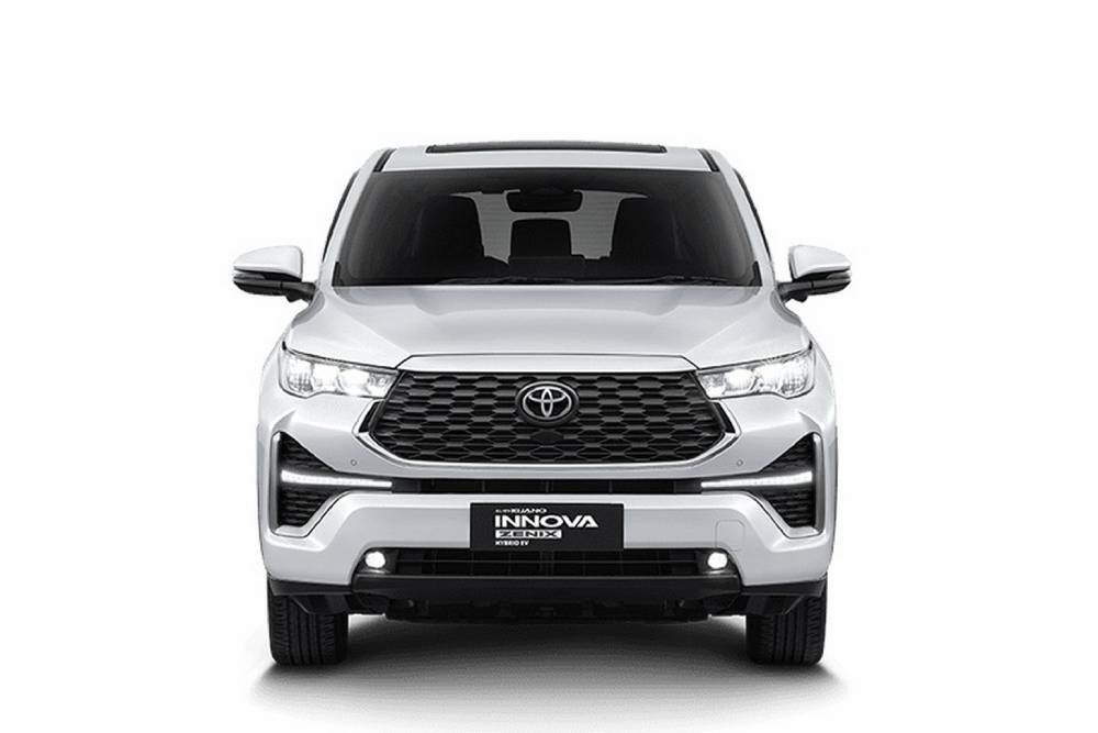 https://autogreeknews.gr/wp-content/uploads/2022/11/Toyota-Innova-Zenix-Indonesia-15a.jpg