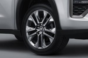 Toyota-Innova-Zenix-Indonesia-5