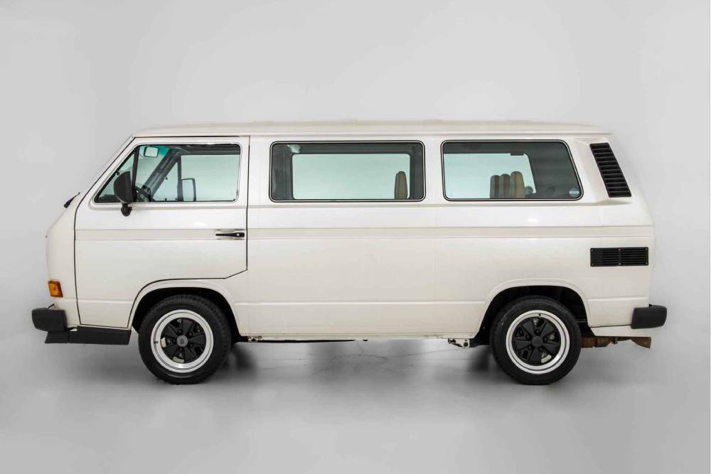 https://autogreeknews.gr/wp-content/uploads/2022/11/VW-T3-B32-by-Porsche-5.jpg