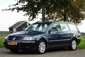 VW_Passat_Variant_TDI_2005-1