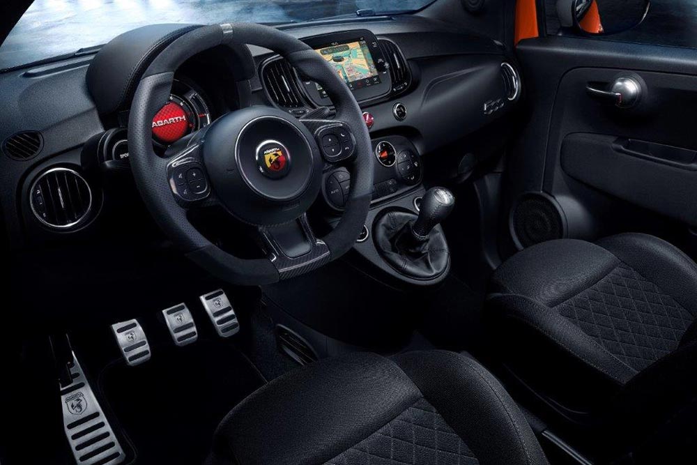 https://autogreeknews.gr/wp-content/uploads/2022/11/abarth-new-595-range-6.jpeg