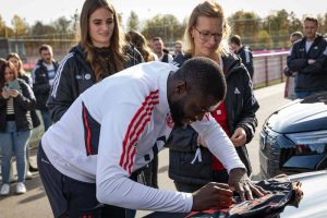 audi e-tron bayern munich (3)