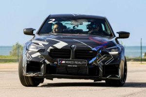 bmw-m-mixed-reality-experience-with-the-m2 (3)