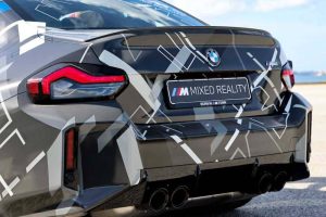 bmw-m-mixed-reality-experience-with-the-m2 (5)