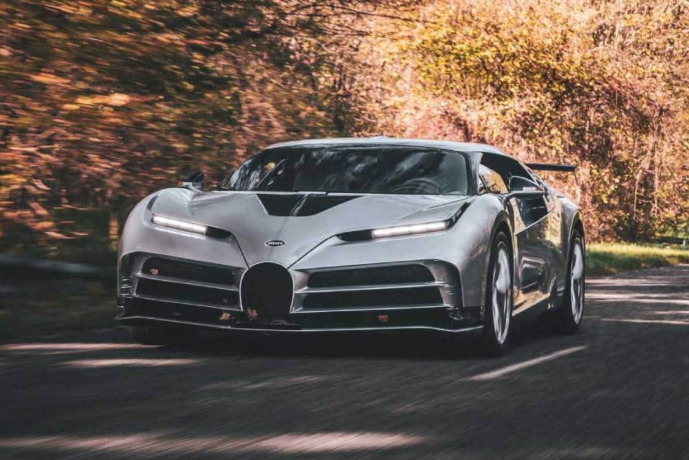 https://autogreeknews.gr/wp-content/uploads/2022/11/bugatti-centodieci-test-drive-before-delivery.jpg