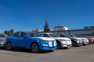 ford-produces-150-000th-mustang-mach-e (2)