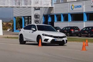 honda civic hev moose test (1)