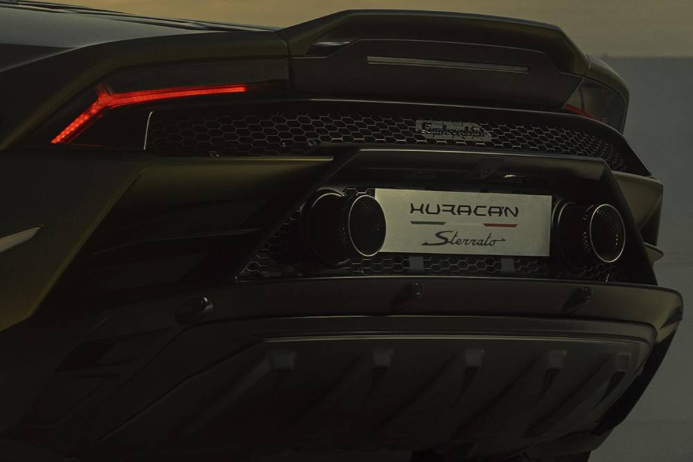 https://autogreeknews.gr/wp-content/uploads/2022/11/lamborghini-huracan-sterrato-is-almost-here-to-mak-5.jpg