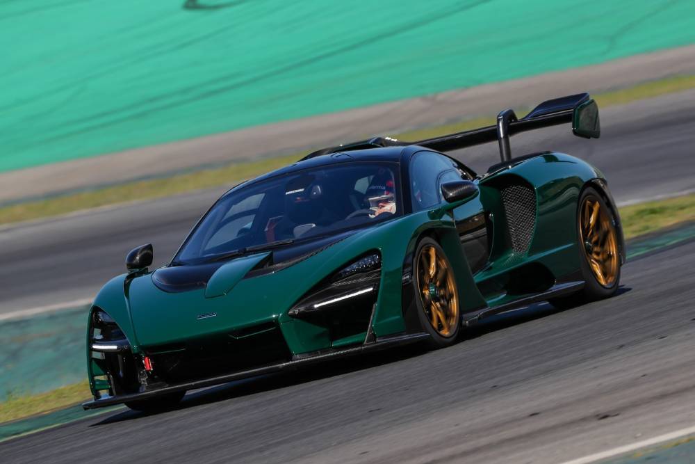 https://autogreeknews.gr/wp-content/uploads/2022/11/mclaren-senna-smashes-interlagos-speed-record-for-1.jpg
