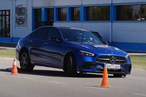 mercedes c-class moose test