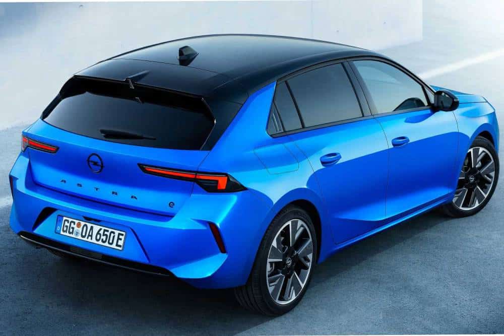 https://autogreeknews.gr/wp-content/uploads/2022/11/opel-astra-electric-2023-3.jpg