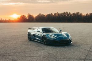 rimac-nevera-nails-258-mph-412-kph-top-speed-claim (10)