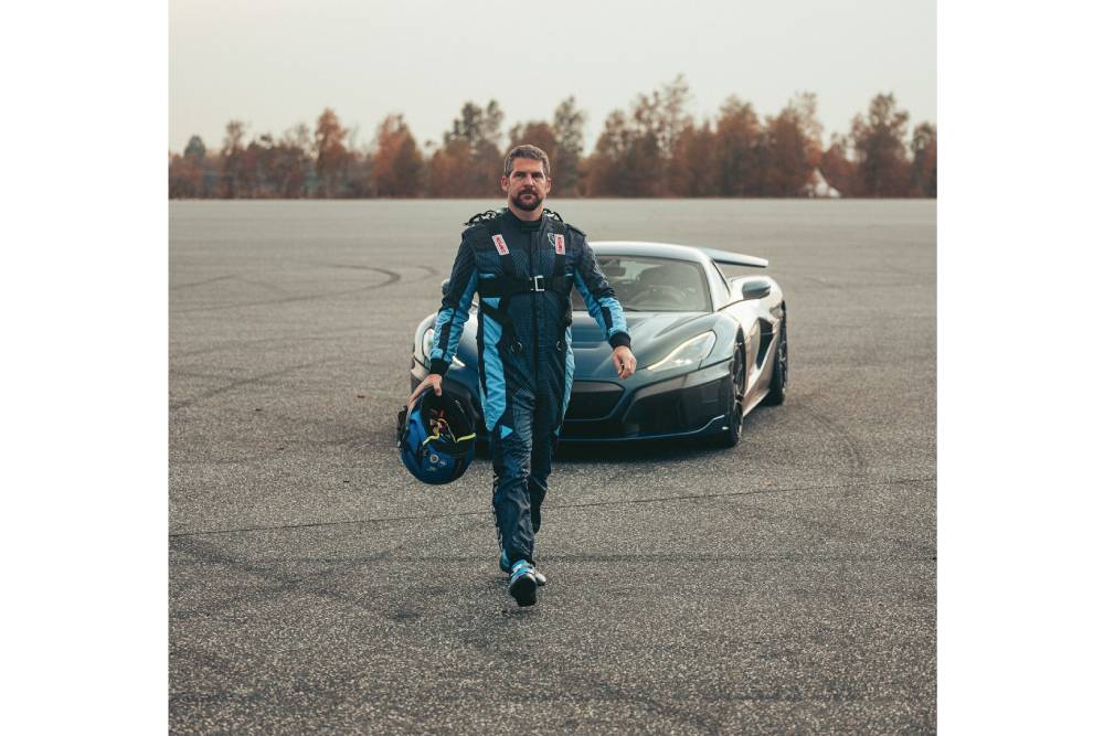https://autogreeknews.gr/wp-content/uploads/2022/11/rimac-nevera-nails-258-mph-412-kph-top-speed-claim-11.jpg