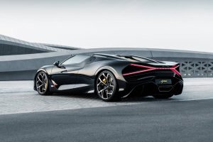 the-bugatti-w16-mistral-has-made-its-middle-easter (9)