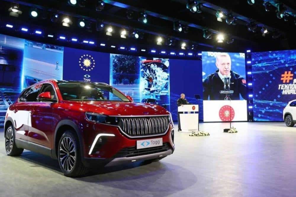 https://autogreeknews.gr/wp-content/uploads/2022/11/togg-suv-premier-02.jpg