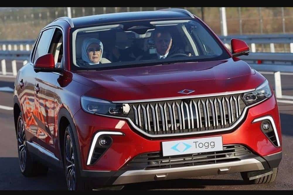 https://autogreeknews.gr/wp-content/uploads/2022/11/togg-suv-premier-05.jpg