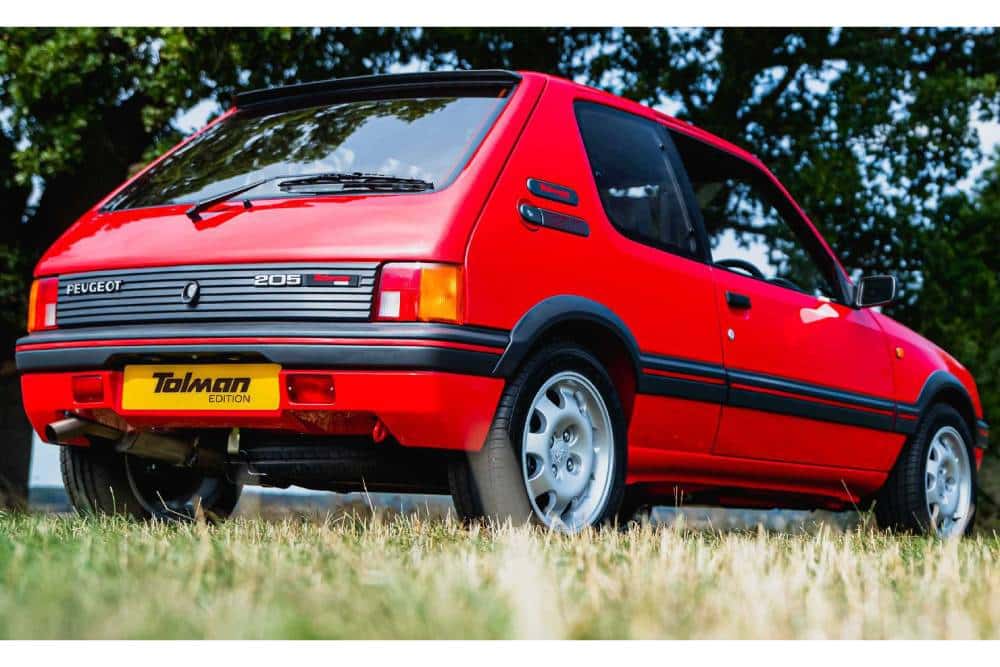 https://autogreeknews.gr/wp-content/uploads/2022/11/tolman-edition-peugeot-205-gti-7.jpg