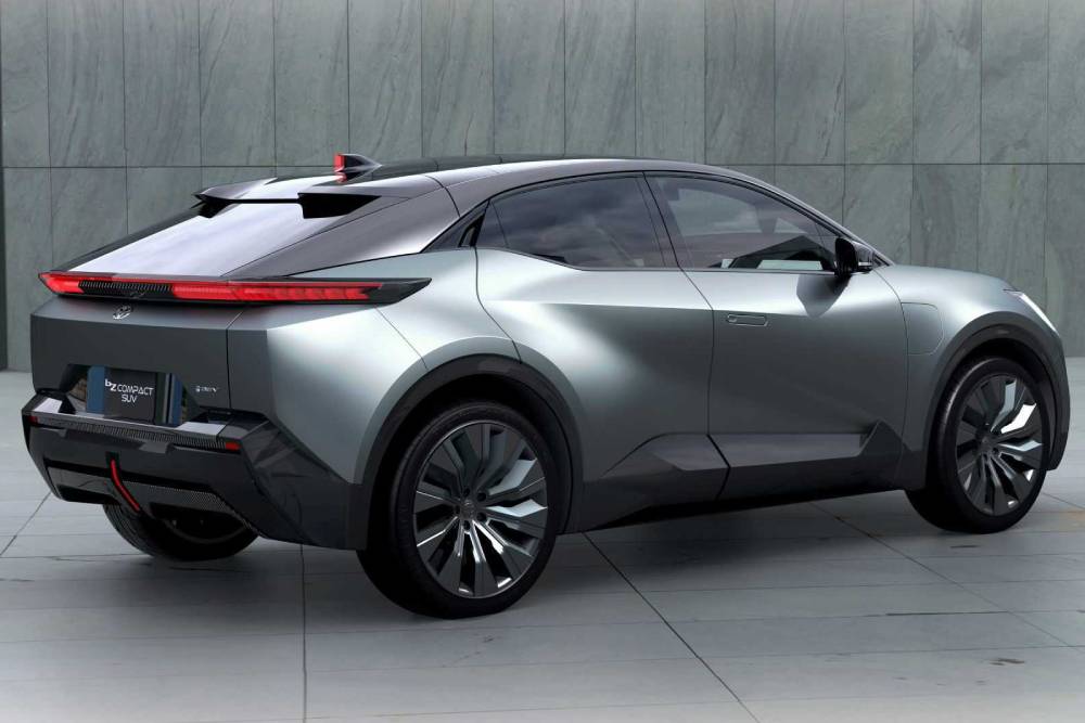https://autogreeknews.gr/wp-content/uploads/2022/11/toyota-bz-compact-suv-concept-exterior-rear-three-.jpg