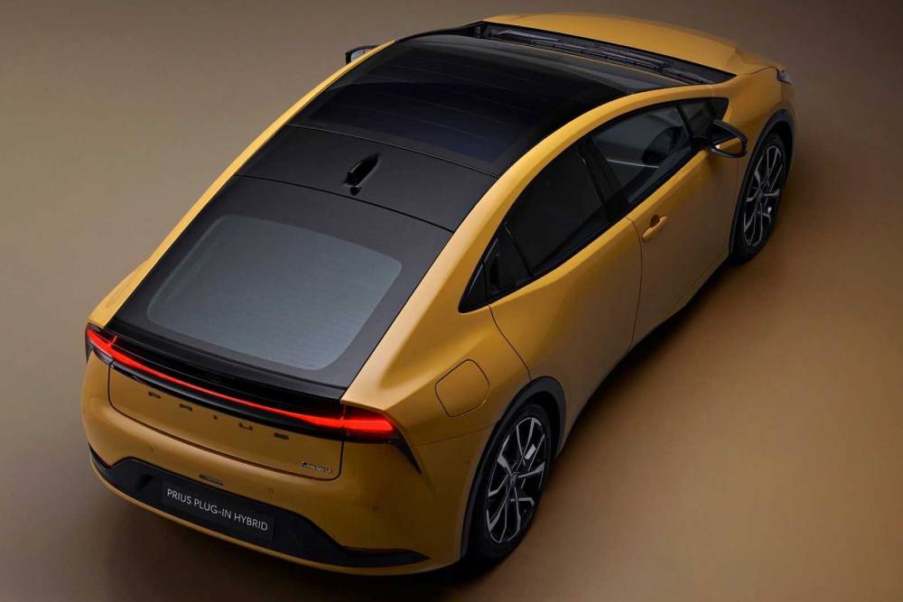 https://autogreeknews.gr/wp-content/uploads/2022/11/toyota-prius-2022-2.jpg