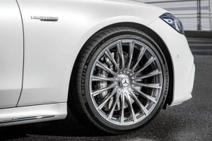 2023-mercedes-amg-s-63-e-performance (10)