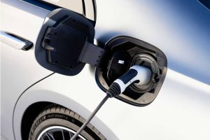 2023-mercedes-amg-s-63-e-performance (13)