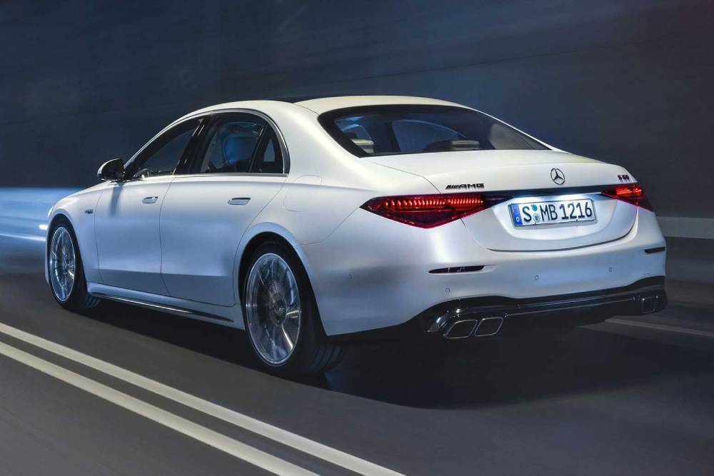 https://autogreeknews.gr/wp-content/uploads/2022/12/2023-mercedes-amg-s-63-e-performance-3.jpg