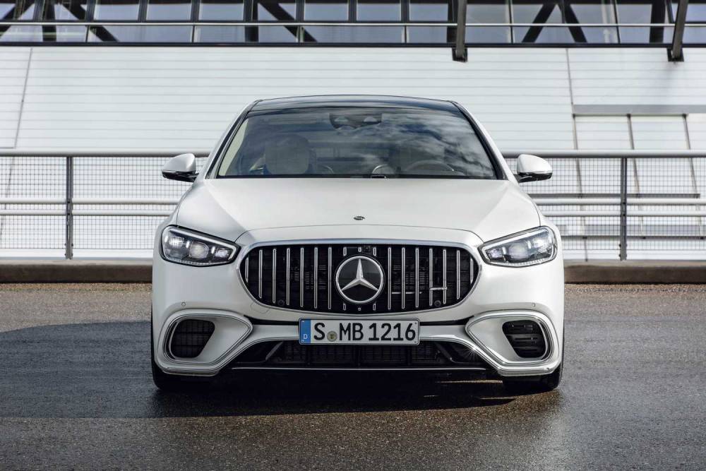 https://autogreeknews.gr/wp-content/uploads/2022/12/2023-mercedes-amg-s-63-e-performance-9.jpg