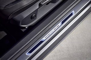 2023-volkswagen-t-roc-cabriolet-edition-grey-has-s (10)