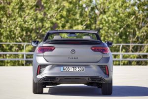 2023-volkswagen-t-roc-cabriolet-edition-grey-has-s (6)